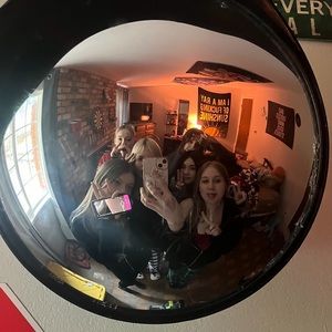 Meet your Posher, Olivia